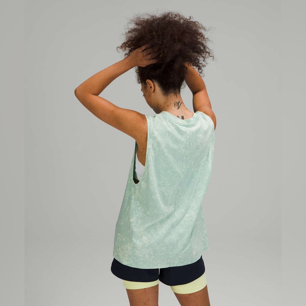 Lululemon All Yours Tank cloudy wash artic green 10 - Picture 3 of 6